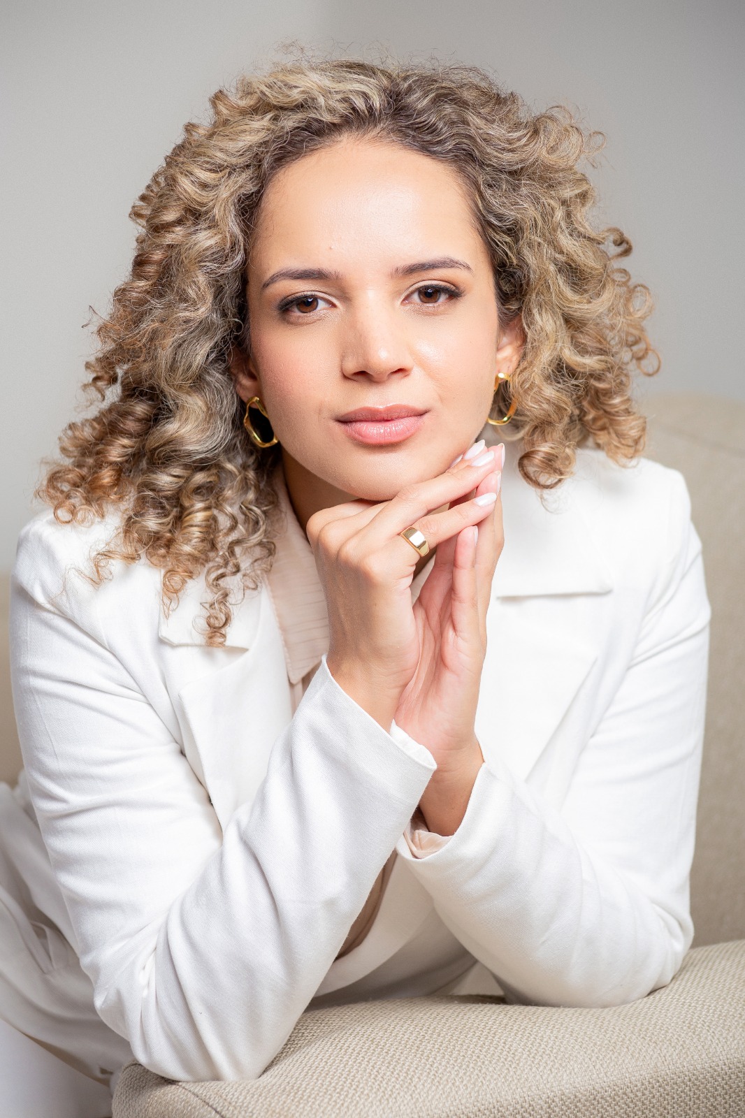 Rafaela Bassetto em retrato profissional